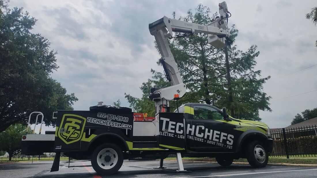 Bucket truck lighting service