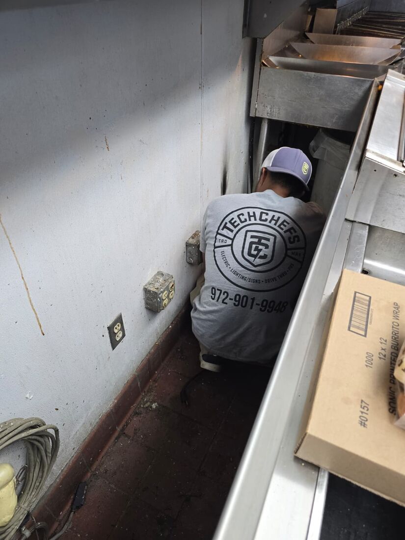 Commercial kitchen outlet repair