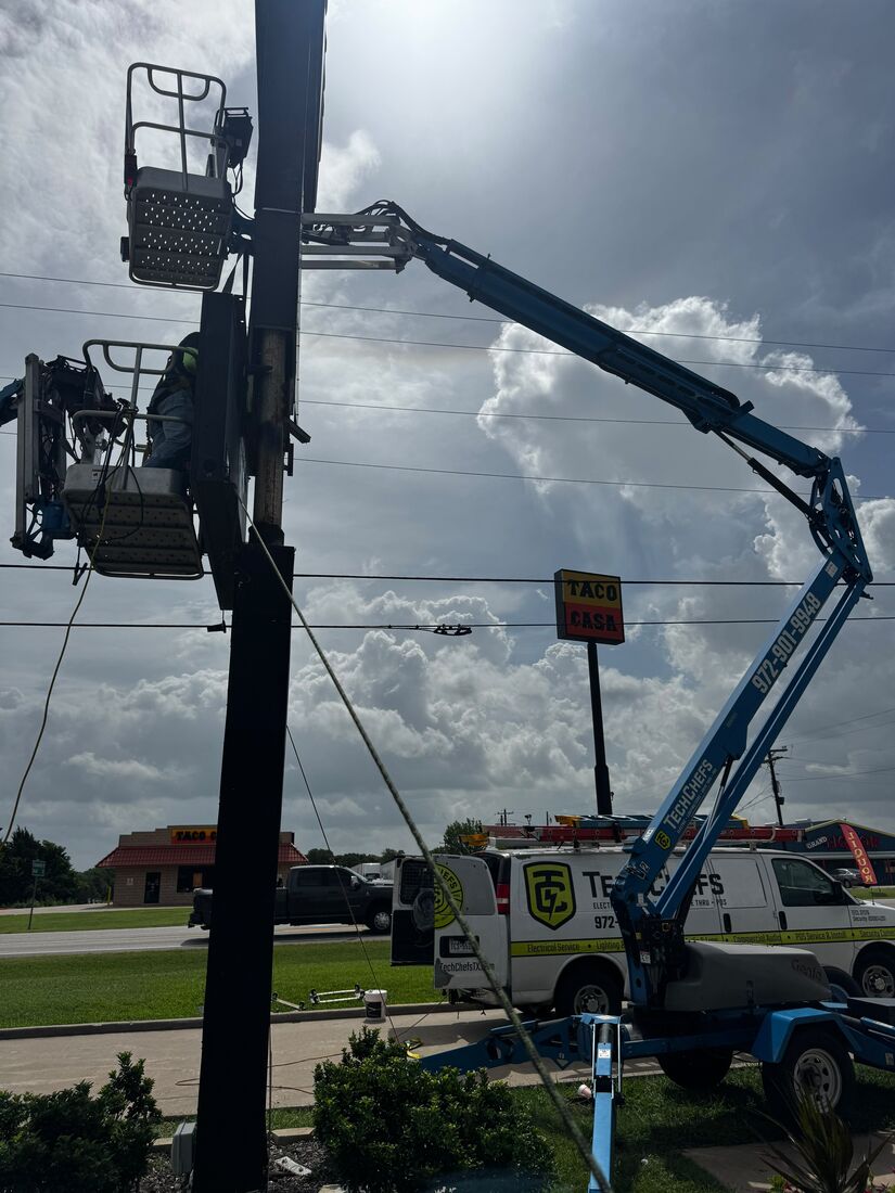 Electronic message center installation